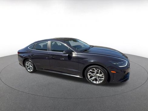 Used 2023 Hyundai Sonata SEL FWD image 2