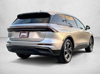 Used 2024 Lincoln Nautilus Premier w/ Jet Appearance Package video 2