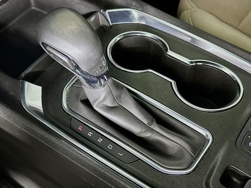 Used 2022 Chevrolet Traverse LS w/ Midnight/Sport Edition FWD image 24