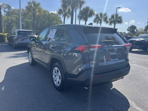 Used 2024 Toyota RAV4 LE image 8