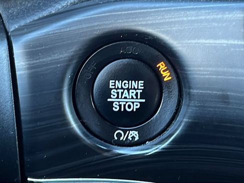 Used 2022 Jeep Grand Cherokee Limited RWD image 23