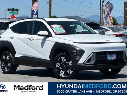 Certified 2025 Hyundai Kona SEL AWD/4WD image 1