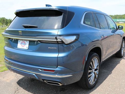 Used 2025 Buick Enclave Avenir w/ Super Cruise Package AWD/4WD image 21