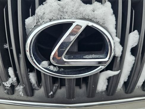 Used 2005 Lexus RX 330 AWD image 16