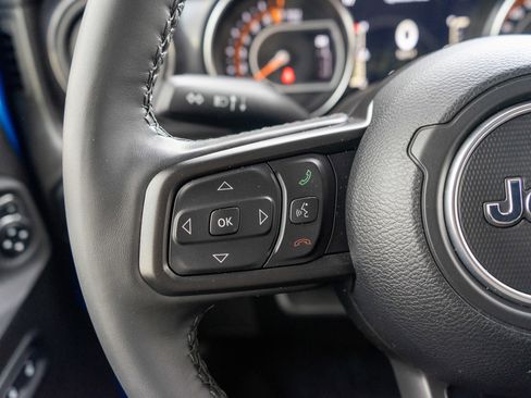 Used 2022 Jeep Wrangler Unlimited Sport image 23