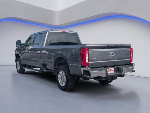 Used 2025 Ford F250 XLT AWD/4WD image 7