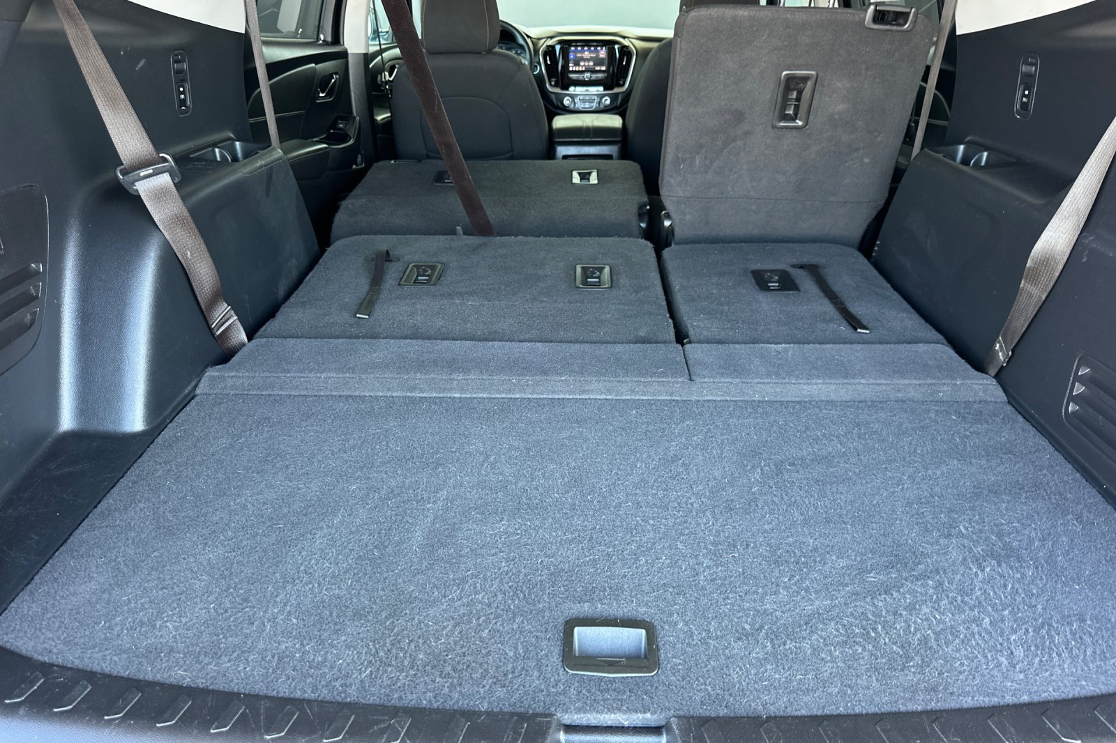 Used 2020 Chevrolet Traverse LS FWD image 18