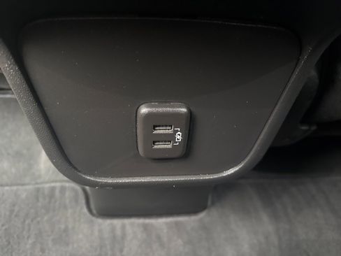 Used 2023 Chevrolet Equinox LT image 15