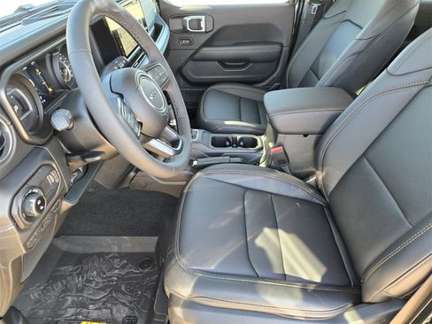 New 2026 Jeep Gladiator Sport image 12