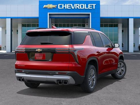 New 2026 Chevrolet Traverse LT w/ Driver Confidence Package FWD image 4