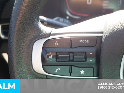 Used 2024 Kia Sportage LX image 12