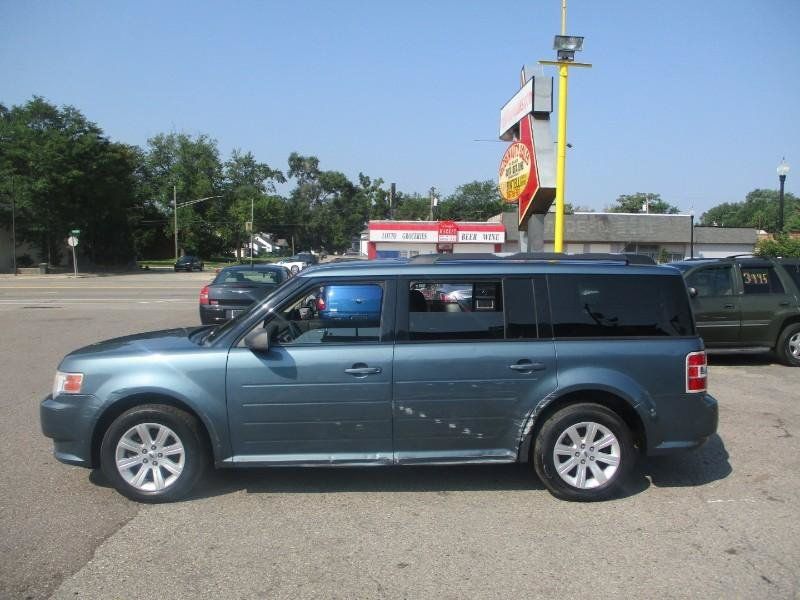 Used 2010 Ford Flex SE FWD image 4