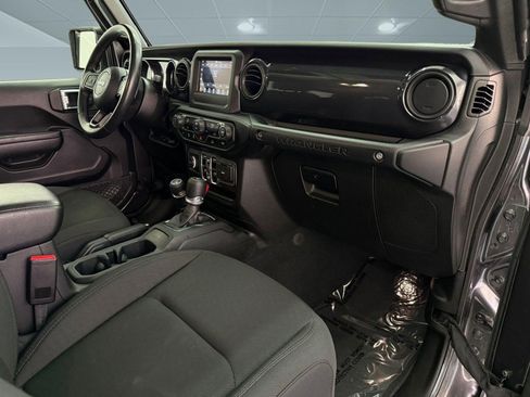 Used 2022 Jeep Wrangler Unlimited Sport AWD/4WD image 21