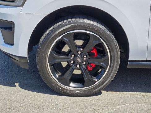 Certified 2023 Ford Expedition Limited AWD/4WD image 10