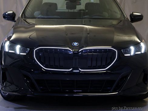 New 2027 BMW 550e xDrive w/ Premium Package AWD/4WD image 6