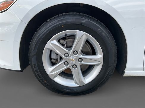 Used 2024 Chevrolet Malibu LT image 13
