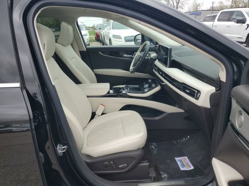 Certified 2023 Lincoln Nautilus Black Label AWD/4WD image 9
