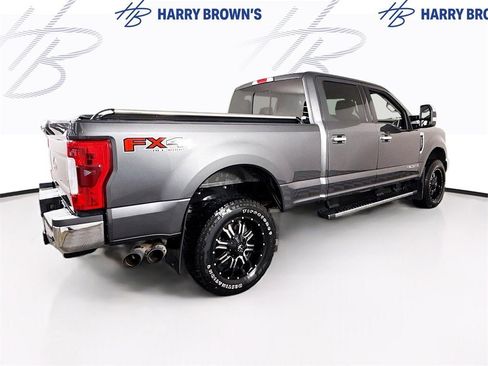 Used 2017 Ford F350 Lariat w/ Chrome Package image 31