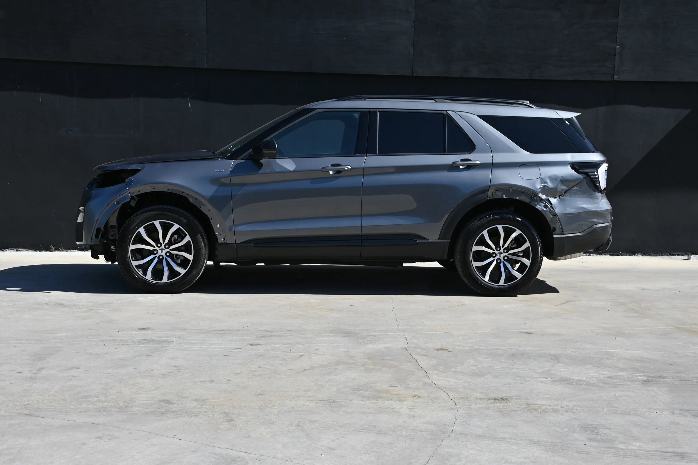 Used 2025 Ford Explorer ST-Line AWD/4WD image 5