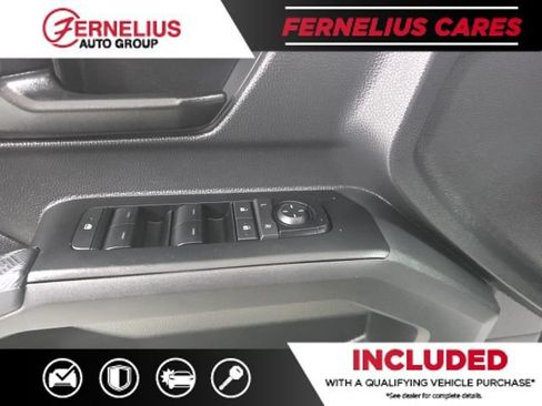 Used 2025 Toyota Tacoma SR AWD/4WD image 17