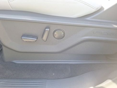 New 2025 Ford Expedition Platinum w/ Driver's Package image 22