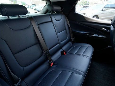 Used 2022 Chevrolet Bolt EUV Premier image 23