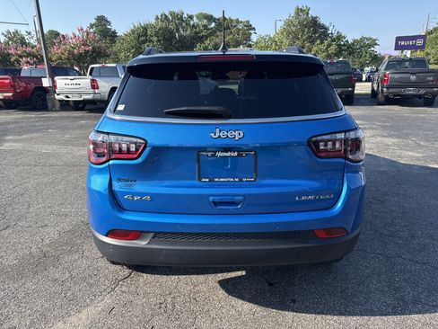 Used 2025 Jeep Compass Limited AWD/4WD image 12