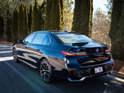 Used 2023 BMW i7 xDrive60 w/ Executive Package 2 image 14