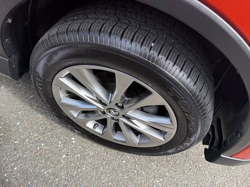 Used 2016 Toyota RAV4 Limited w/ Advanced Technology Package image 4