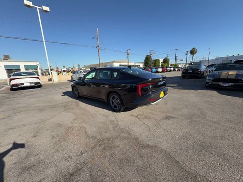 Used 2026 Kia K4 FWD image 8