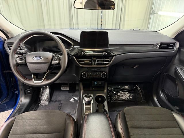 Used 2022 Ford Escape SEL w/ SEL Stealth AWD Package image 13