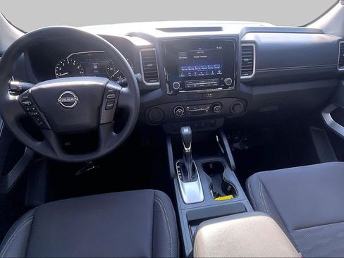 Used 2023 Nissan Frontier SV w/ Tow Package RWD image 15