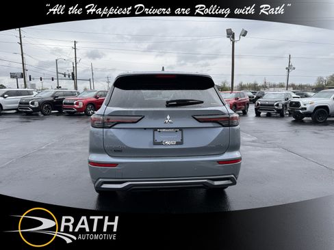 New 2026 Mitsubishi Outlander SEL image 8