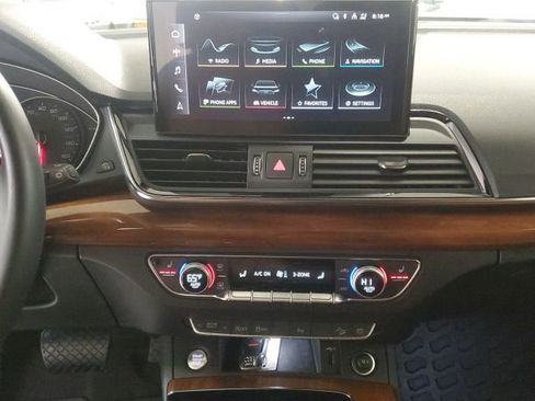 Used 2022 Audi Q5 2.0T Premium image 19
