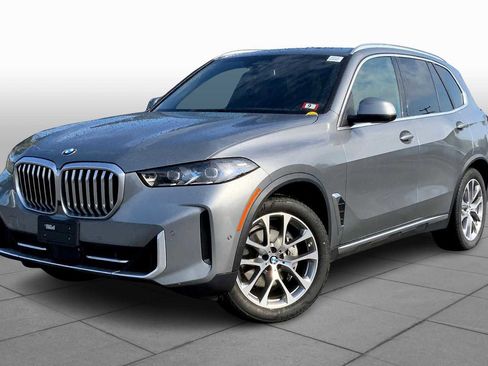 Used 2024 BMW X5 xDrive40i w/ Premium Package image 2