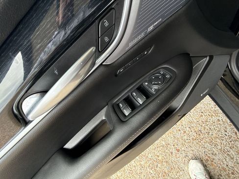 Certified 2025 Cadillac XT5 Premium Luxury image 23