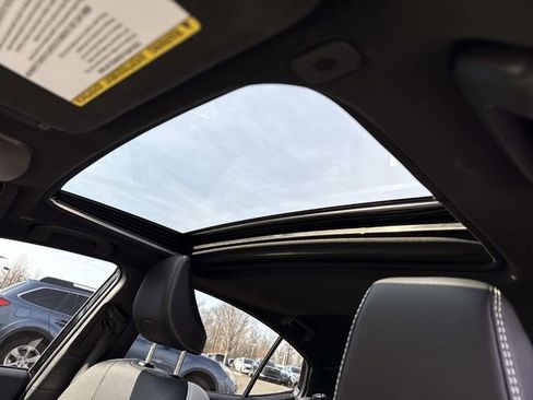 Used 2025 Toyota Camry SE w/ Convenience Package image 16