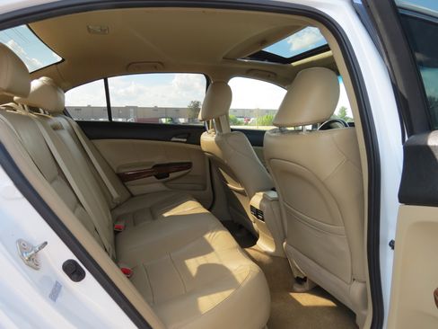 Used 2012 Honda Accord EX-L image 31