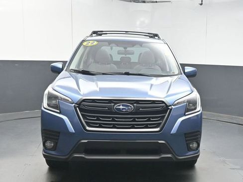 Used 2022 Subaru Forester Premium AWD/4WD image 3
