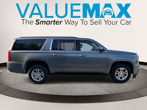 Used 2020 Chevrolet Suburban LT image 2