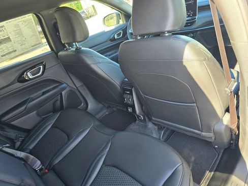 New 2026 Jeep Compass Latitude AWD/4WD image 24