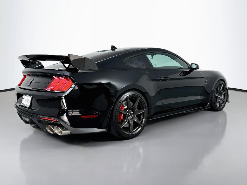 Used 2022 Ford Mustang Shelby GT500 w/ Carbon Fibre Track Pack RWD image 6