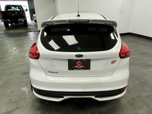 Used 2016 Ford Focus ST FWD image 5