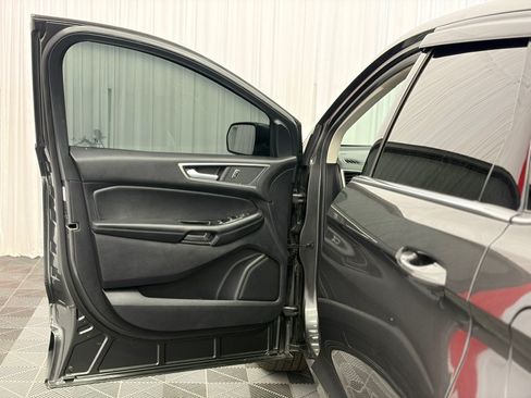 Used 2020 Ford Edge SEL w/ Convenience Package AWD/4WD image 10