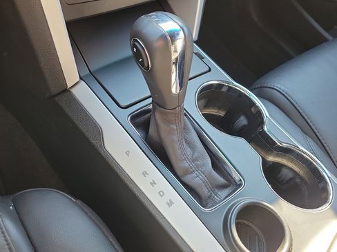 Used 2015 Ford Explorer XLT w/ Equipment Group 202B image 37