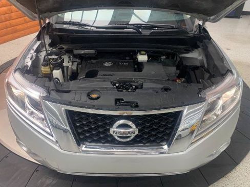 Used 2016 Nissan Pathfinder S FWD image 27