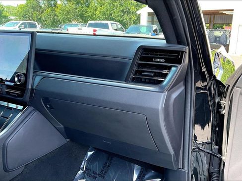 Used 2024 Lexus GX 550 w/ Cold Area Package AWD/4WD image 29