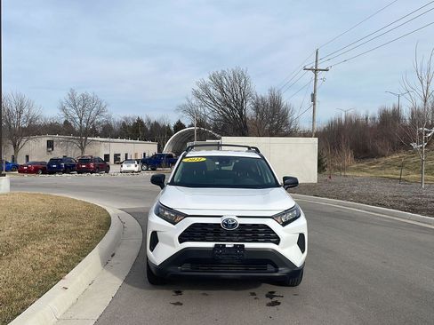 Used 2021 Toyota RAV4 LE image 18