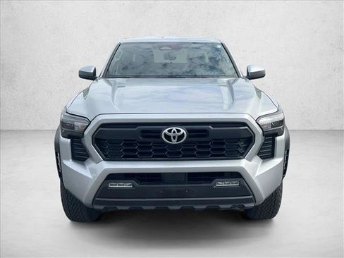 Certified 2025 Toyota Tacoma TRD Off-Road image 2