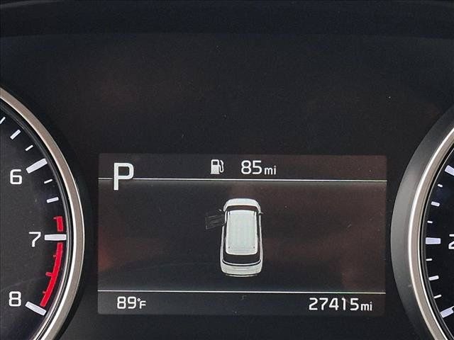 Used 2024 Kia Carnival LX FWD image 6